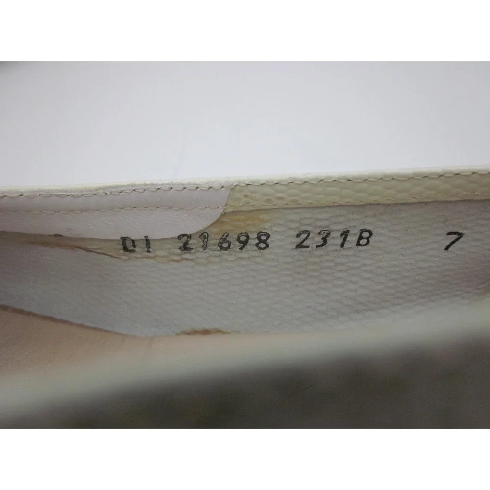 White pebble grain leather Salvatore Ferragamo slip on wedge shoe size 7B